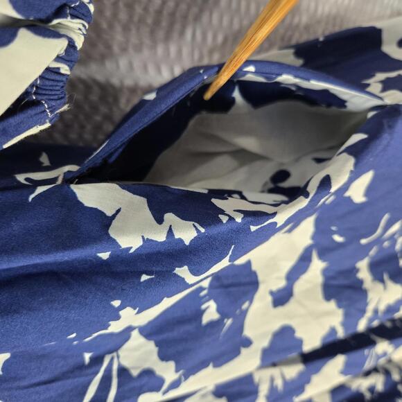 A&F Size Med P Blue White Floral Print Puff Sleeve Smocked Mini Dress Pockets - Picture 4 of 7